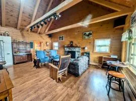 Wildlife Waterfront Log Cabin 10 steps to beach