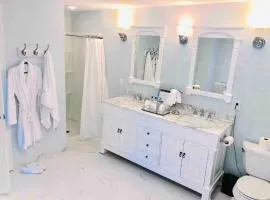 Luxe Spa Studio - Soaking Tub - Private - Quiet