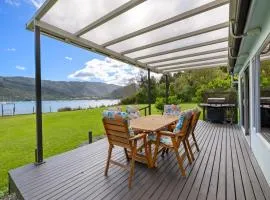 Sounds Serenity - Marlborough Sounds Holiday Home