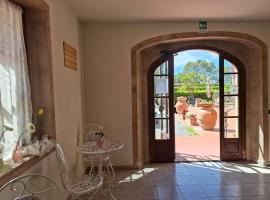 Borgo Pomaia Resort Appartamenti Piscine Ristorante e Sala Convegni, viešbutis mieste Pomaia