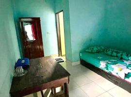 EXPRESS O 91669 Kost Amel Near Taman Mattirotasi โรงแรมในParepare
