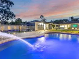 Poolside Family Retreat By Holidayco