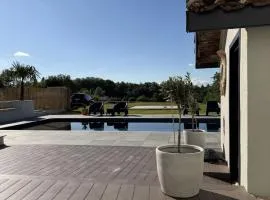 Suite Vendôme - Elégance, Terrasse avec accès Piscine