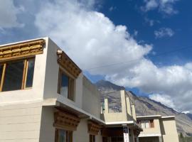 Tsogstot residency, hotel a Deskit