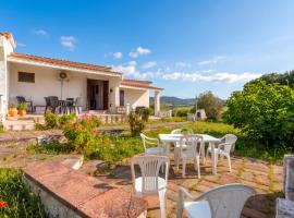 Villa Rosa Sea View: Valledoria'da bir otel