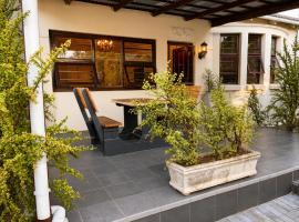 Serenity Stay- Walmer, hotel di Gqeberha