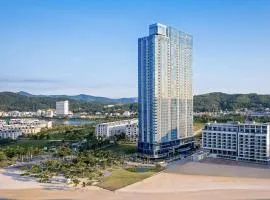 A La Carte Ha Long Bay Residence