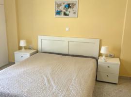 Comfort apartment for small family, hotel en Loutraki