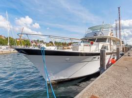 Klassische Motoryacht Ocean Motion, hotel i Egernførde