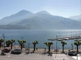 Piazzetta Lake View by Halldis