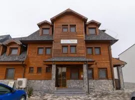 Tisza Panzió és Apartman