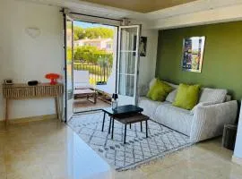 Appartement dans Résidence Standing "Le Clos des Sarments" Type 3 Terrasse et piscine - La Croix Valmer