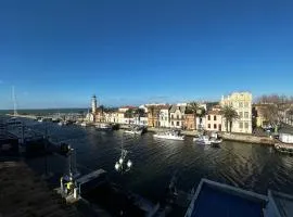 Maisonnette sur les Toits Vue mer & port au Grau-du-Roi
