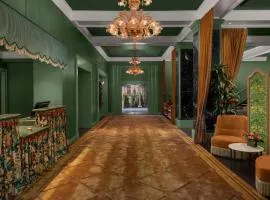 The Stoneleigh, Autograph Collection