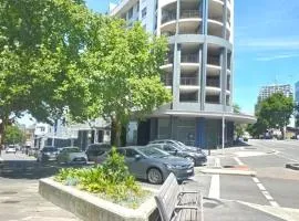 Cozy Yet Modern Stay near Train Station and Hospital