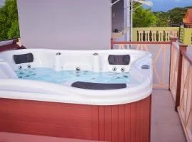 Cedar Grove Luxe