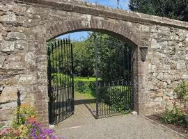 Wells House & Gardens Self Catering The Garden House
