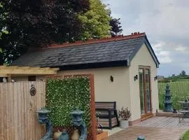 Country Guest House With Hot Tub