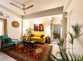 South Kolkata Metro Stay 2BHK Near Hospitals Luxury Stay, hotell i Kolkata