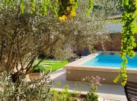 La petite madeleine - Chambre d'hôtes- Piscine & spa