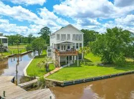 Bayou Breeze! Waterfront Home w/ Dock + Deck