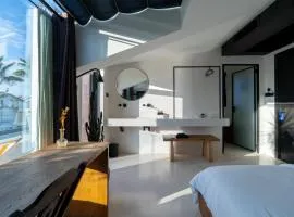 To Be Social House