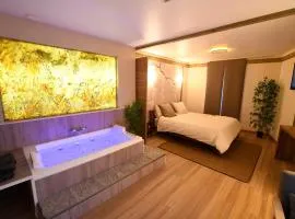 Le Lotus Suite romantique avec SPA privé