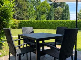 Appartamento con giardino vicino Como e Milano, hotel a Guanzate