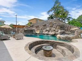 San Pedro 5BR - Coastal Retreat by Colby & Conrad