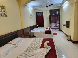 Hotal Roy's, hotel a Shādipur