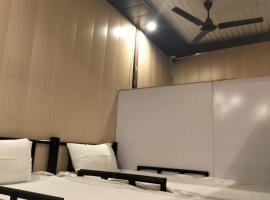 AC Dormitory, Hotel in Varanasi