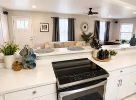 Backwater Bliss 3BD, 2BA, Grill, Pet Friendly 20PP