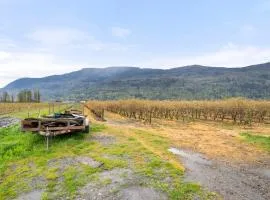 Private Farm Escape with Modern Comforts