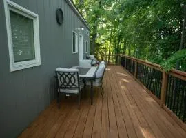 Papa Bear - Peaceful 2-bedroom Tiny Home in charming Anderson On Lake Hartwell