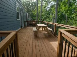 Harbor Blue - Charming 2-bedroom Tiny Home in peaceful Anderson on Lake Hartwell