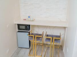 Royale Jazz Hotel, khách sạn ở Kingston
