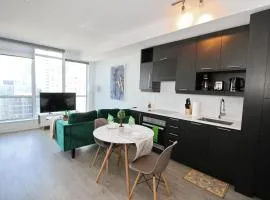 Ssery Suites - Entertainment District Toronto