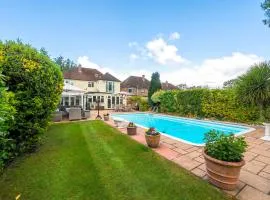 Relaxing Family Haven with Pool Office - Pass the Keys
