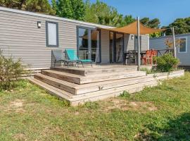 Mobil-home 3ch Climatisé Camping 5 Plage 500m: Vendres şehrinde bir otel
