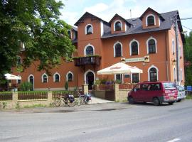 Penzion U červených vrat, Pension in Chudolazy