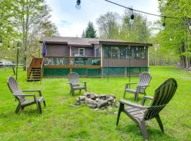 Peaceful Wooded Retreat at Lake Wallenpaupack!
