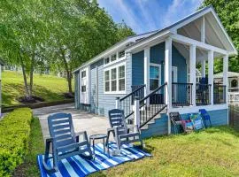 Lake View Tiny Home w/ Pool Access
