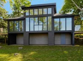 3-bedroom Englewood Lakefront Main House