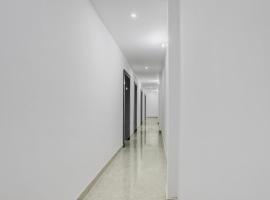 Hotel O NS Hotel، فندق في جوراكبور