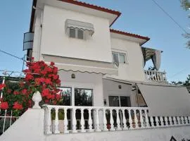 Amalia's Maisonette