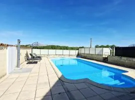 Maisonnette 4-6 personnes et piscine chauffée