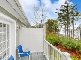 New Condo w/Water-View Deck in Edgecomb