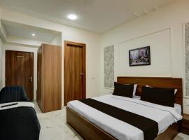 Townhouse Rosens hotel, hotel em Noida