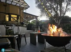 Hillside Retreat with Private Creek Access