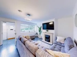 3Bed Contractor House Sleeps 5 Parking WiFi